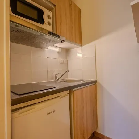 Yellow Flip-flops Apartament *